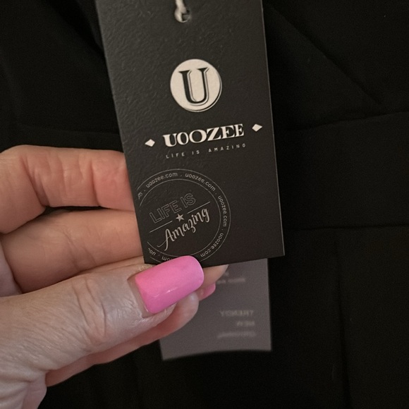 Lovely Black jumpsuit, nwt it’s never been more - Picture 5 of 6